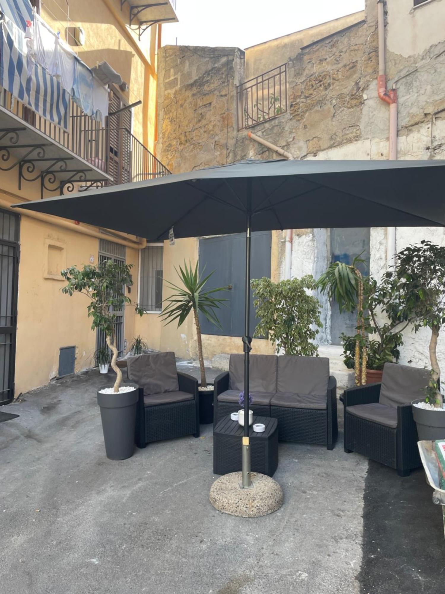 La Casetta Del Borgo Palermo Exterior photo